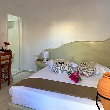 Hotel Philoxenia & Perissa (Santorini)