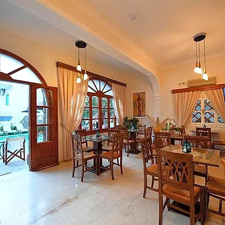 Hotel Philoxenia & Perissa (Santorini)