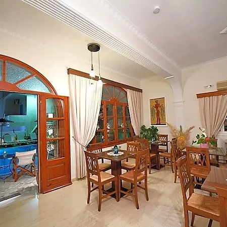 Hotel Philoxenia & Perissa (Santorini)