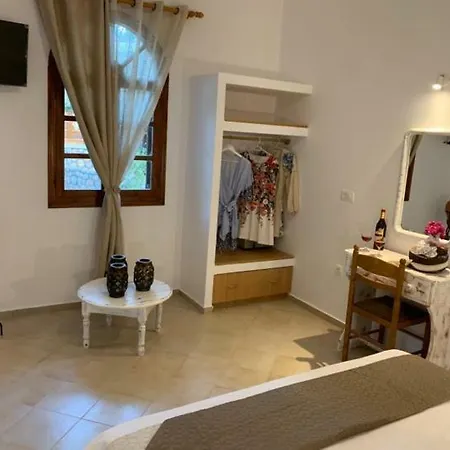 Philoxenia & Perísza