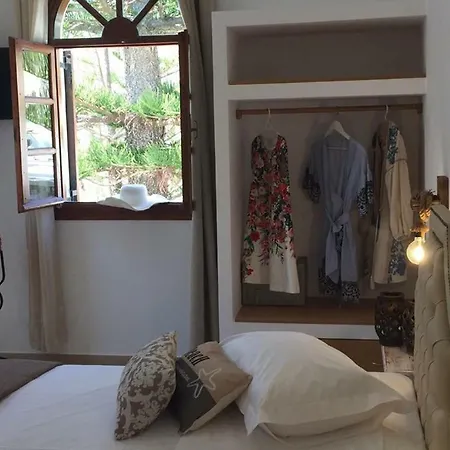 Philoxenia & 호텔 페리사