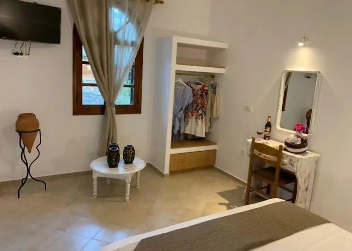 Philoxenia Hotel&studios Perissa (Santorini)