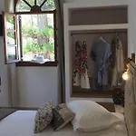 Philoxenia Hotel&studios Hotel Perissa (Santorini)