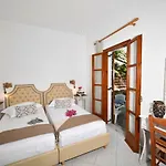 Hotel Philoxenia Hotel&studios Perissa (Santorini)