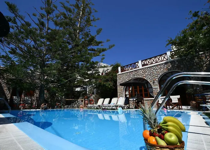 Philoxenia & Hotel Perissa (Santorini)